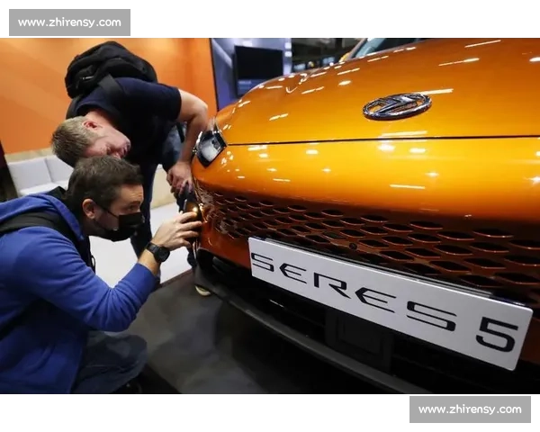 法国凡尔赛跑首迎中国品牌：特步领衔 “中国智造” 亮相凡尔赛